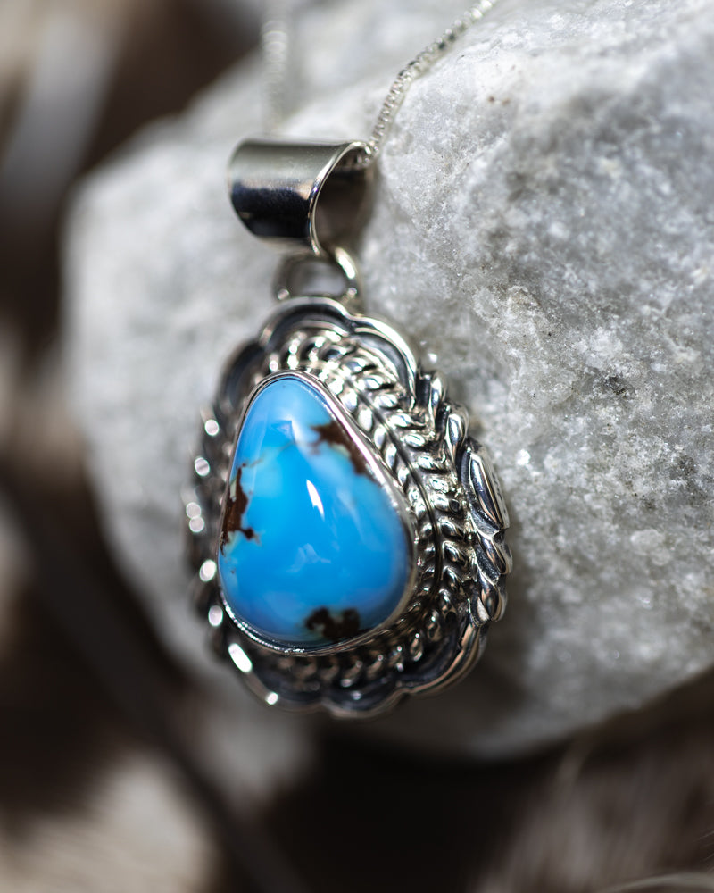Turquoise Pendant - Golden Hills - Smokin' Blues Turquoise