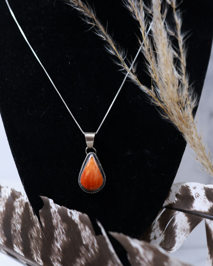 Spiny Oyster Pendant